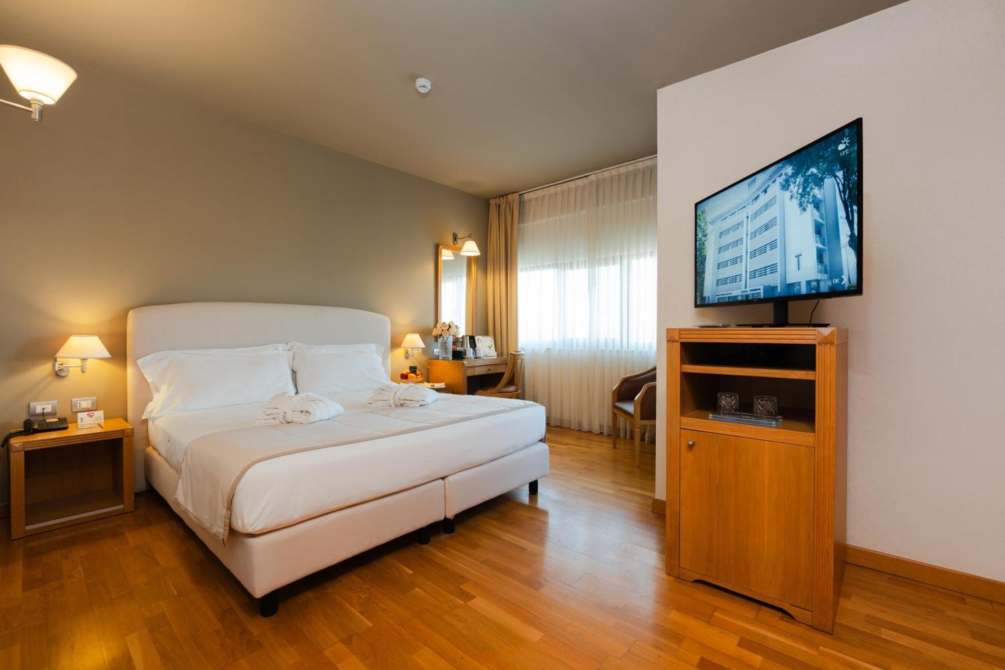 Hotel Touring Carpi Exterior foto